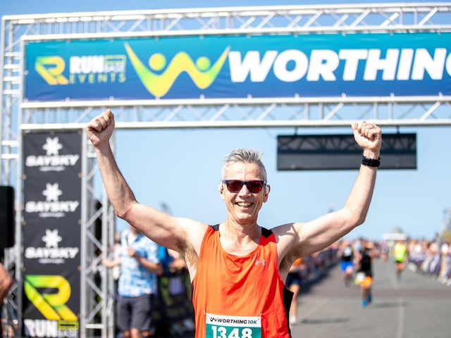 Images from a sun-baked Worthing 10k