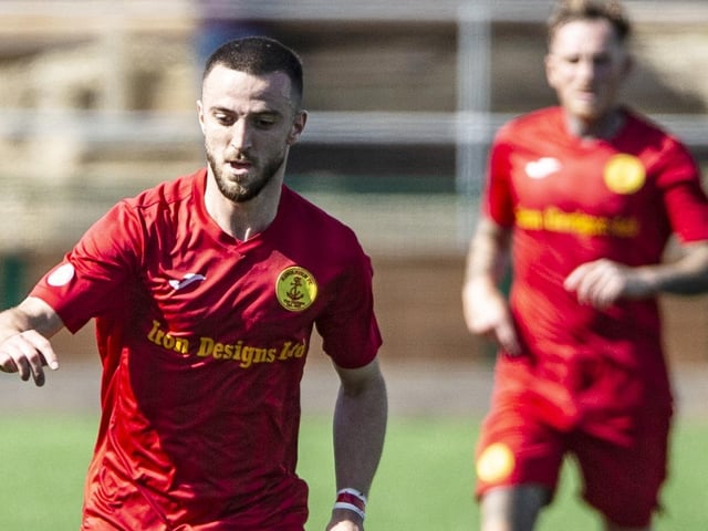 Newhaven FC take on Spelthorne Sports in the FA Cup