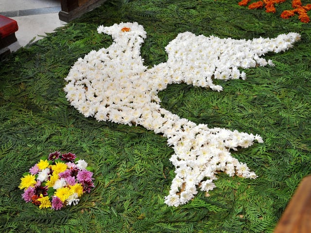 Corpus Christi Carpet of Flowers 2022 at Arundel Cathedral. Pic S Robards SR2206162