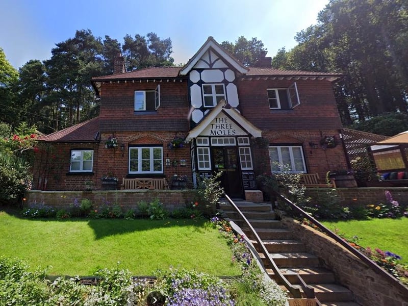 The Three Moles, at Selham, near Petworth, has a rating of 4.6 out of 5 from 337 reviews
