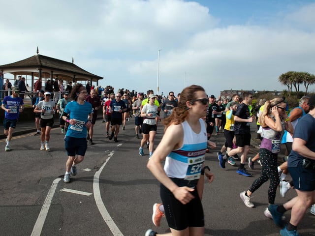 Hastings Half Marathon 2026 - pictures by Frank Copper