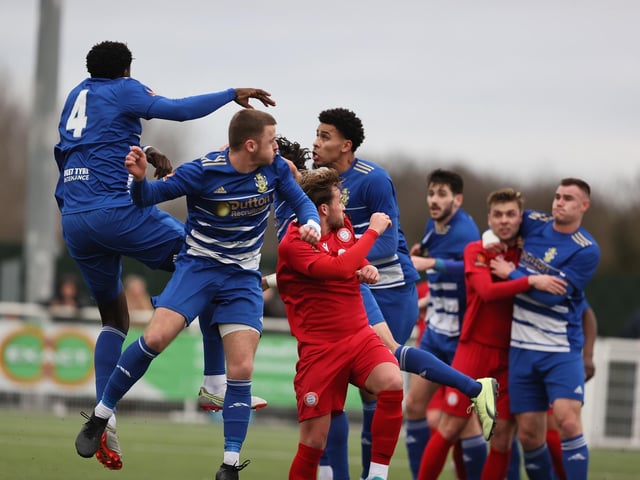Aveley v Worthing action in National League South