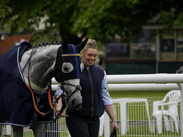 Race 6 The Best Odds Guarenteed At YEEHAA.BET Mares Novices Limited Handicap Hurdle Race at Fontwell on Friday 19 April 2024. www.polopictures.co.uk Fontwell Arundel Clive Bennett 20240419 ©2024 Clive Bennett Photography 19/04/2024 _CAB2103.JPG:Spring jump racing at Fontwell Park