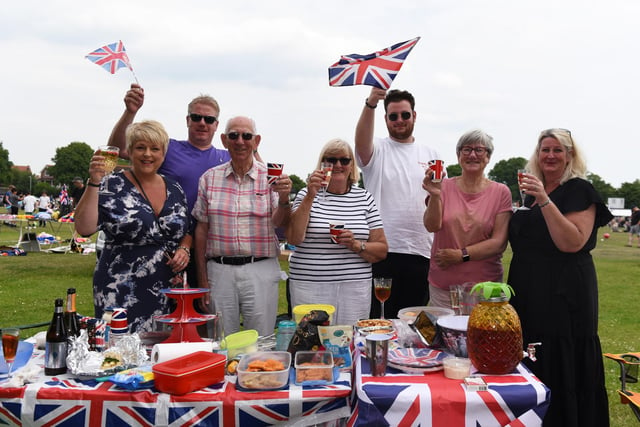 Jubilee picnic in Broadwater Green, Worthing. Picture from Liz Pearce