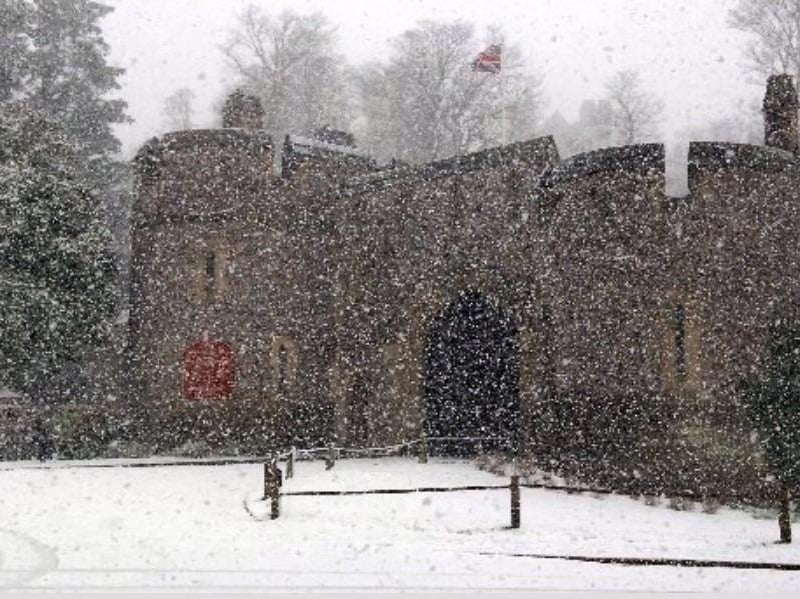 Snow in Arundel on April 6, 2008
