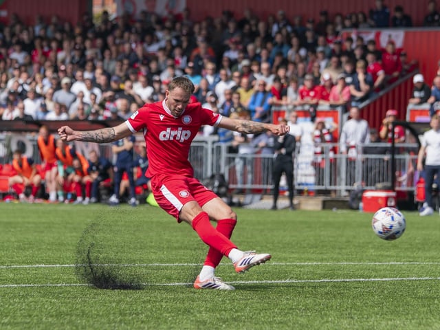 Worthing beat Ebbsfleet to clinch the National League South title