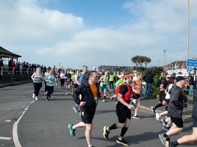 Hastings Half Marathon 2026 - pictures by Frank Copper