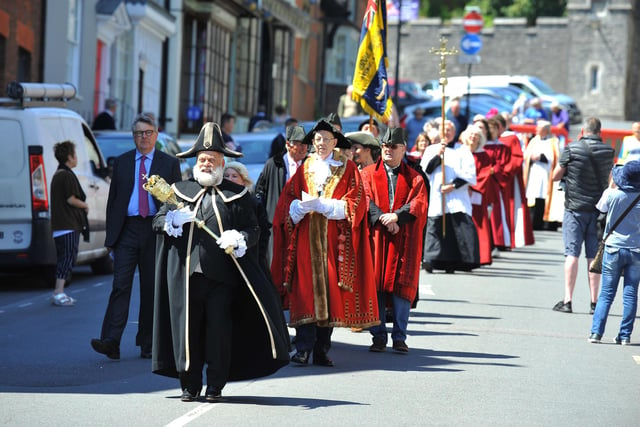 Arundel proclamation and procession to celebrate the Queen's Jubilee. Pic S Robards SR2206022