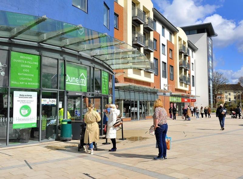 Average total household incomes per year in Horsham Central were £48,600