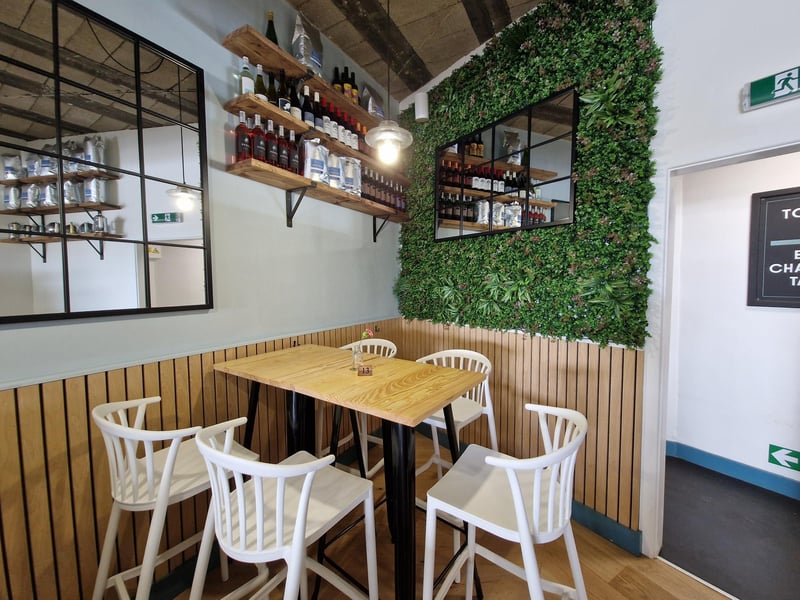 River Café & Bistro opened around a month ago. It used to be Tomfoolery and is still very popular with the locals and people visiting Shoreham