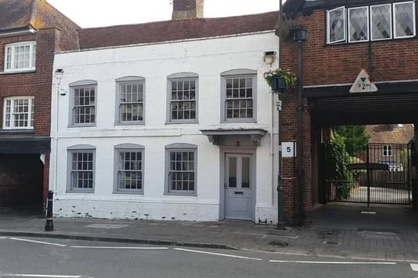 The property in Steyning High Street has been empty for some time but was previously an art gallery
