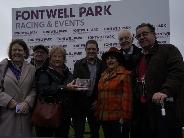 Christmas Jumpers Raceday at Fontwell Park 2025