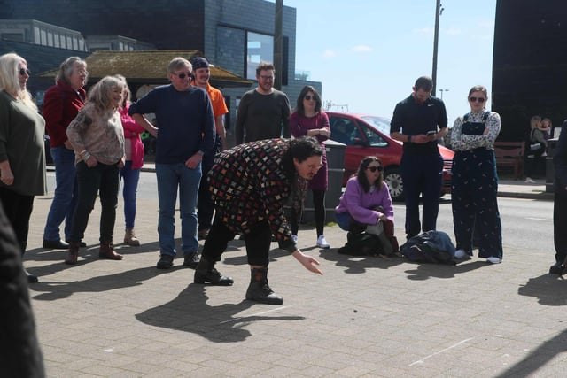Marbles competition on Winkle Island in Hastings Old Town.
Photo by Roberts Photographic.