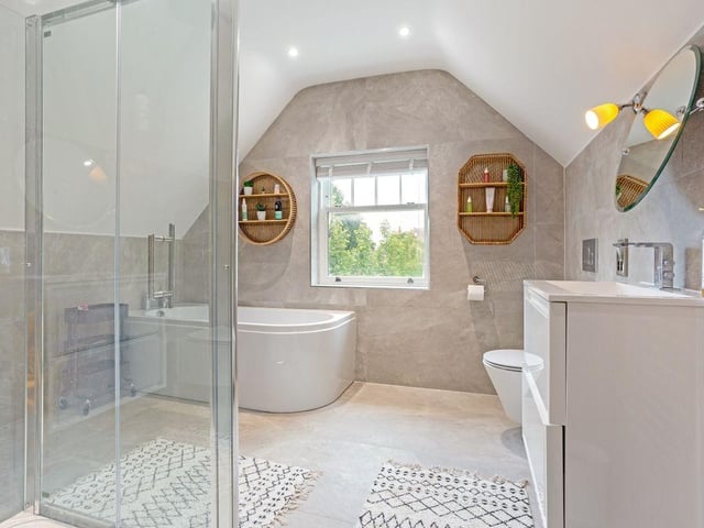 The spacious bathroom.