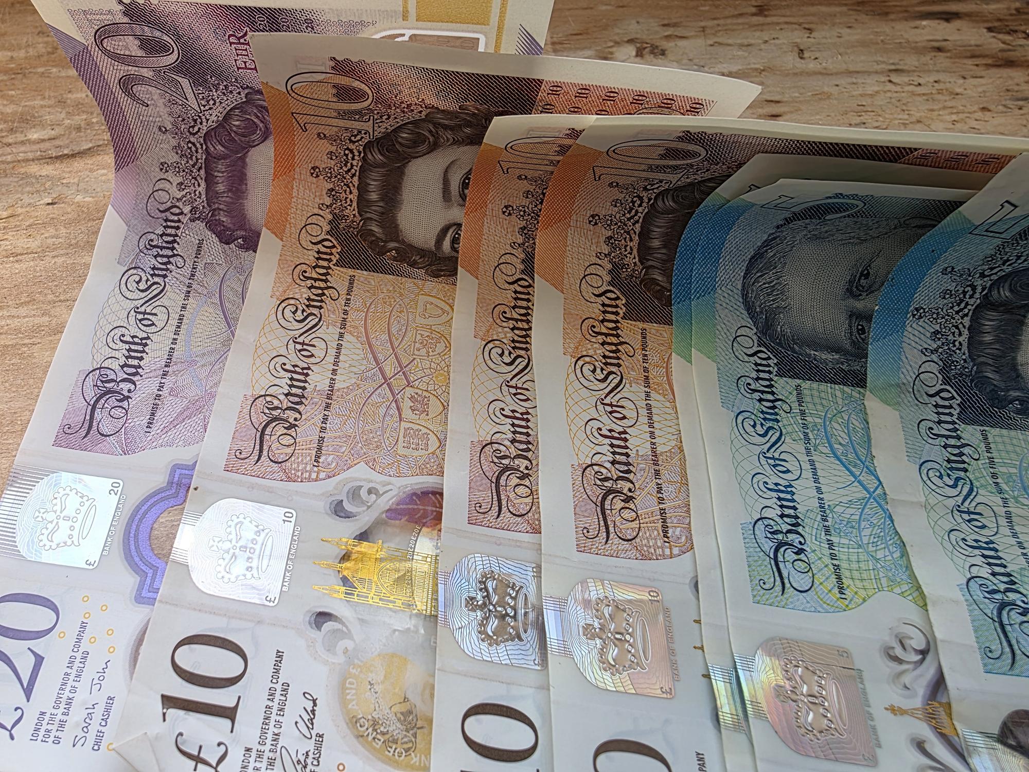 Warning over counterfeit £10 notes in Hastings - here's how to spot them