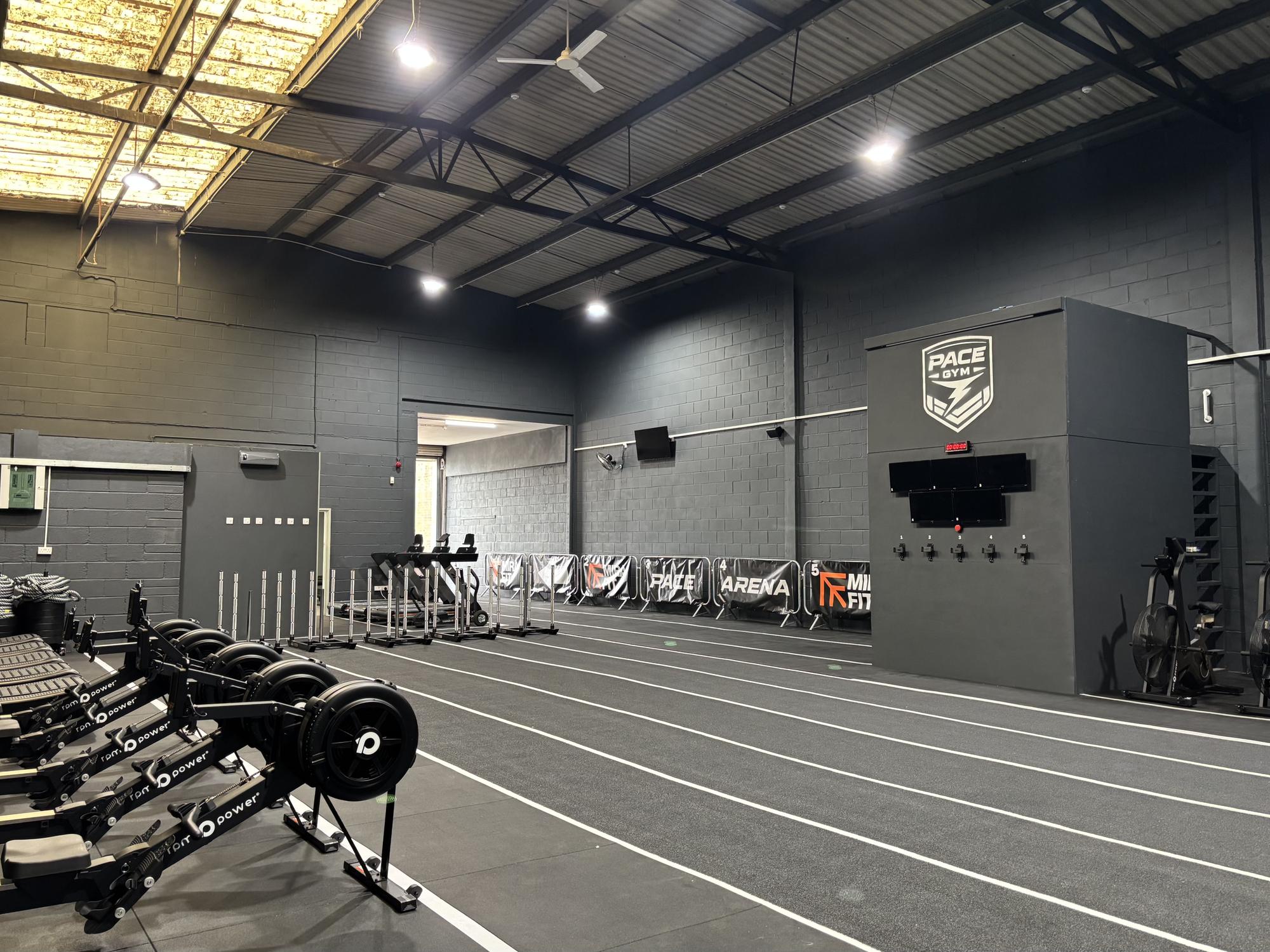 Neues Fitnessstudio bietet HYROX- und DEKA-Training in Chichester an
