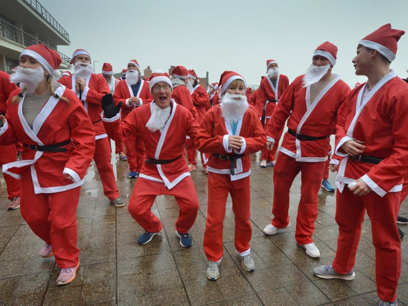 Bexhill Lions' Santa Dash & Santa Paws 2025. Pic Justin L.