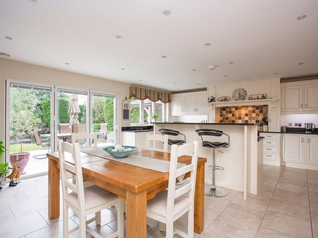 Royston Close, Friston