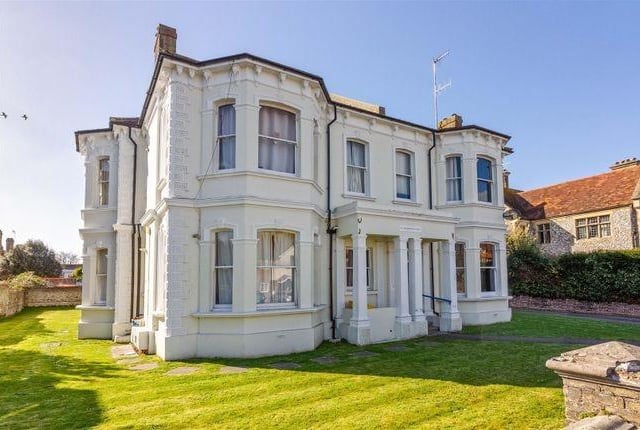 Victoria Road, Worthing BN11
Two-bed flat for sale - £250,000.
Accommodation offers entrance hall, lounge/diner, kitchen, two double bedrooms and family bathroom. Other benefits include allocated parking space, visitors parking, and West facing communal gardens.