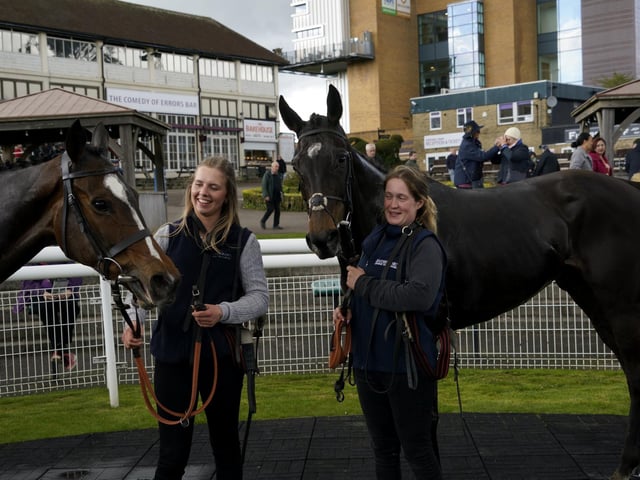 Race 6 The Best Odds Guarenteed At YEEHAA.BET Mares Novices Limited Handicap Hurdle Race at Fontwell on Friday 19 April 2024. www.polopictures.co.uk Fontwell Arundel Clive Bennett 20240419 ©2024 Clive Bennett Photography 19/04/2024 _CAB3825.JPG:Spring jump racing at Fontwell Park