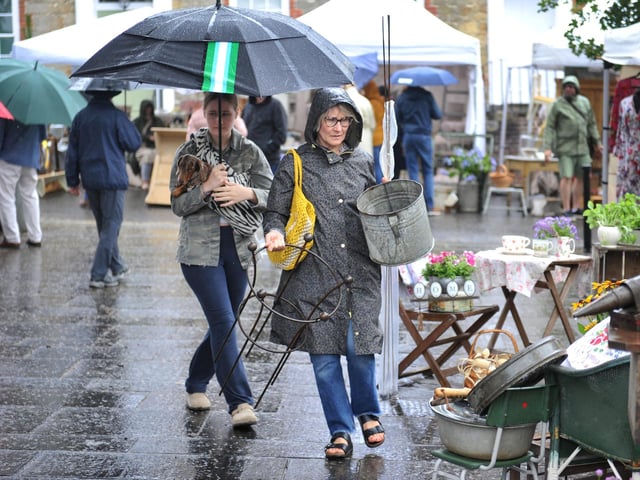 Vintage Fair at Midhurst on Saturday 22nd July. SR2307221 Photo by S Robards/National World