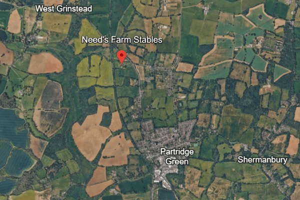 The application proposes a 44.64kW ground-mounted solar array, arranged in two rows, on land south of Need’s Farm House, off Steyning Road. Photo: Google Earth