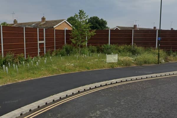 New acoustic fence on Fitzalan Link Road