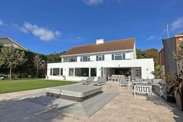 The Drive, Craigweil-On-Sea, Aldwick, West Sussex: The palatial patio