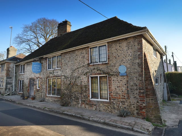 Jevington/Jevington Road, East Sussex.
The site of the old Hungry Monk restaurant, the birthplace of Banoffi Pie in 1972.