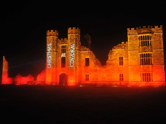 Cowdray Christmas Lights, Midhurst. Pic S Robards SR2212011