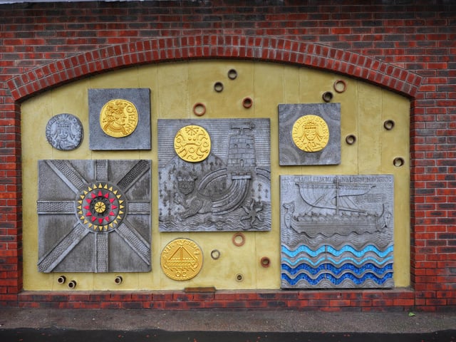 Restoration of the Sainsbury's Concrete Mural by Bexhill Heritage.