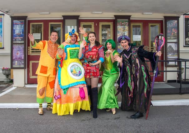 Eastbourne panto 2022 – pic by P Gurr