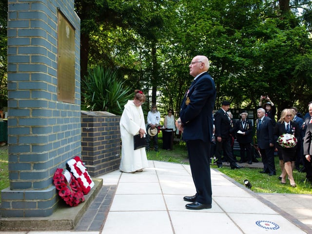 Memorial in Netherfield for the Polish crew who died in a Vickers Wellington bomber from the 304 Polish Squadron in WW2. Photo by Frank Copper.