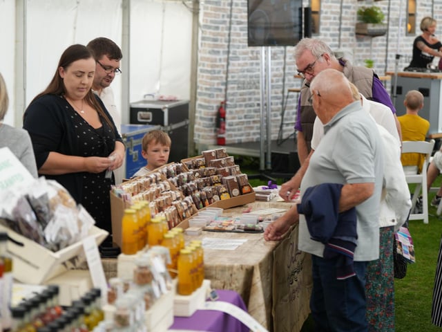 WORTHING FOOD FESTIVAL STEYNE GARDENS ON ALL WEEKEND 10TH 11TH OF SEPTEMBER :Worthing Food and Drink Festival 2022. Picture by Eddie Mitchell