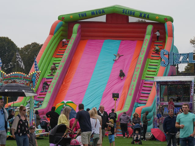 Hundreds enjoy return of free Worthing music festival BroadFest – In Pictures