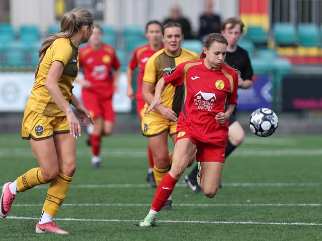 Newhaven Ladies v Sutton, London and SE League Premier