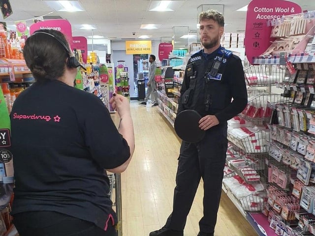 Officers from the Neighbourhood Policing Team visited a number of premises in Lewes not only to highlight Safer Business Action week, but also to support those who have been victims or witnesses of antisocial behaviour