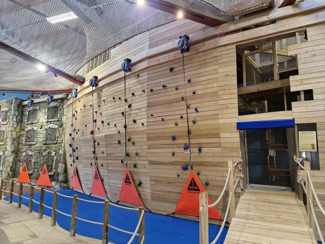 We tried out a family weekend break at Seal Bay Resort in Selsey. We stayed in a platinum caravan and experienced a host of activities and entertainment across the seaside West Sussex site.