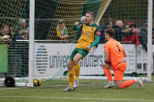 Horsham boss Dominic Di Paola reflected on an excellent victory over high-flying Potters Bar and declared: That had been coming. Pictures by John Lines