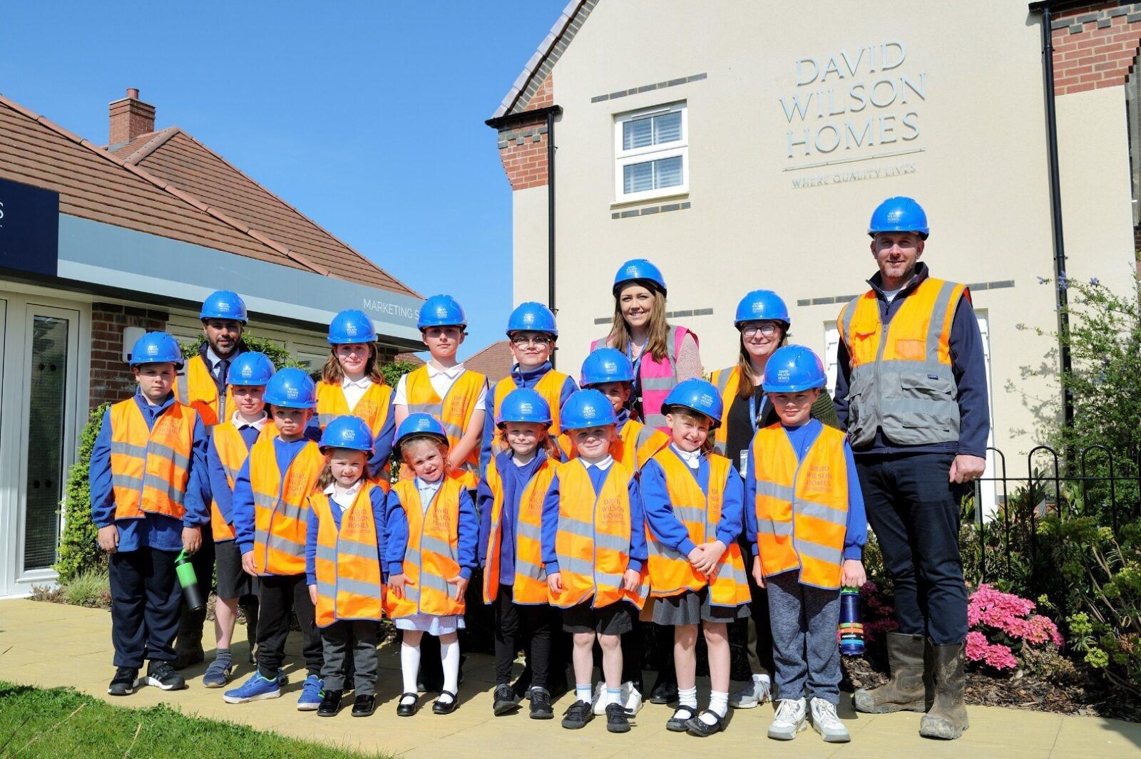 Eastbourne pupils become builders for the day at Meadowburne Place development - Vimarsana News
