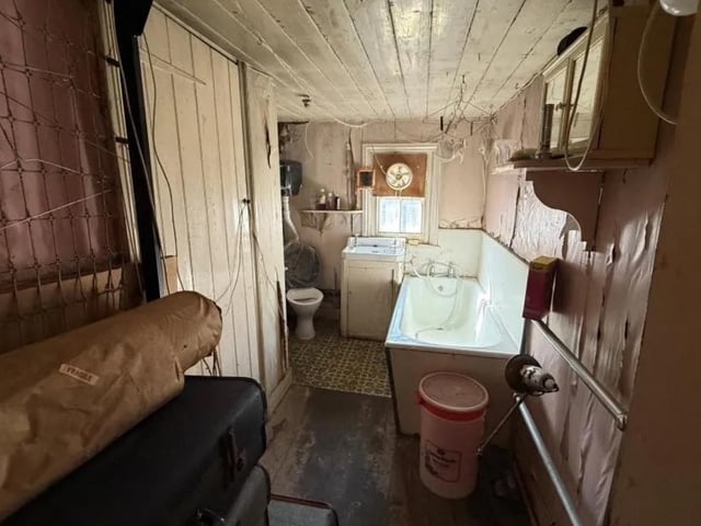Mermaid Street house up for auction