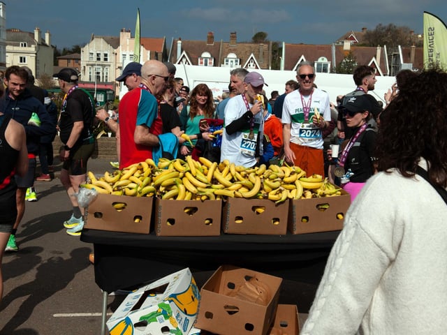 Hastings Half Marathon 2026 - pictures by Frank Copper
