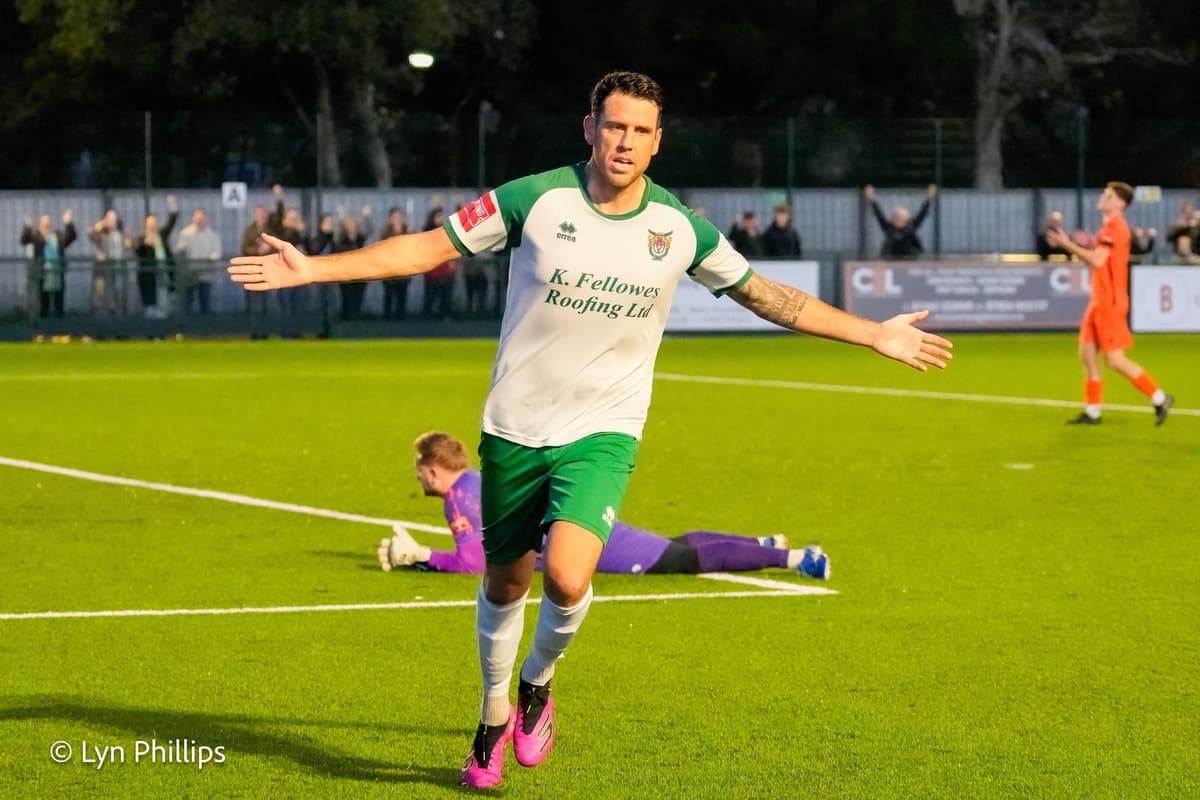 Zomu Table Match gallery: Bognor Regis Town edge past Hartley Wintney to go tenth ...
