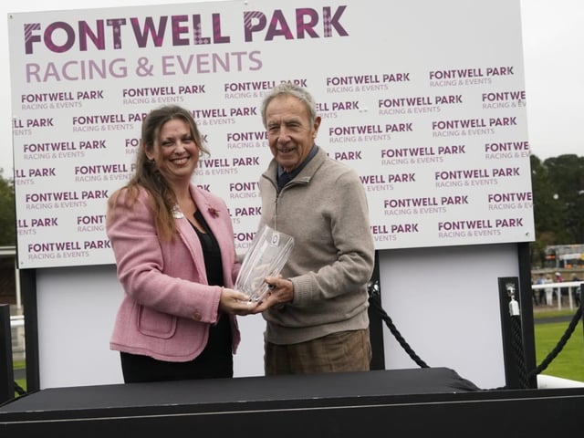 Fontwell Park jump racing action, October 2026