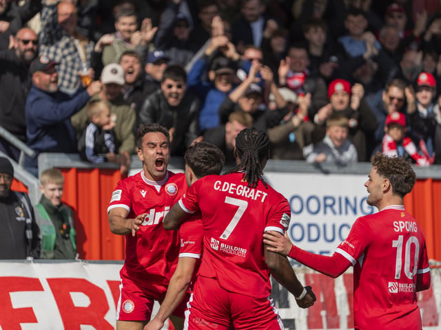 Worthing v Dagenham and Redbridge, National South