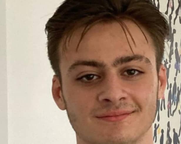 Police officers are ‘urgently seeking to locate’ 16-year-old Barry