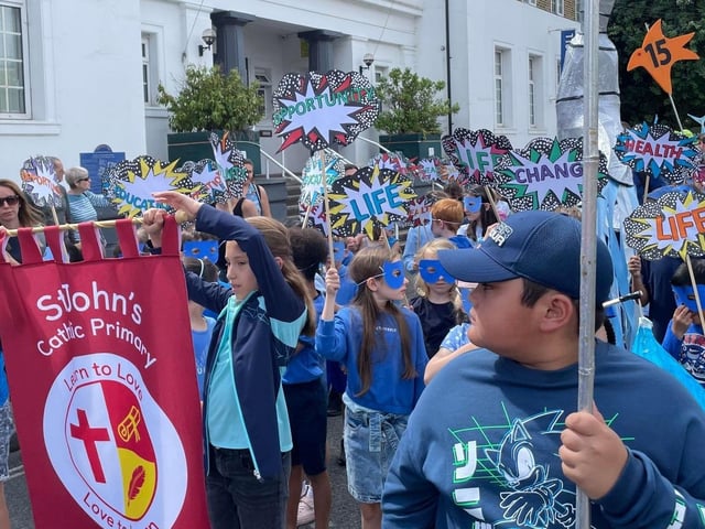 Natural World themed children's parade. St John's Primary