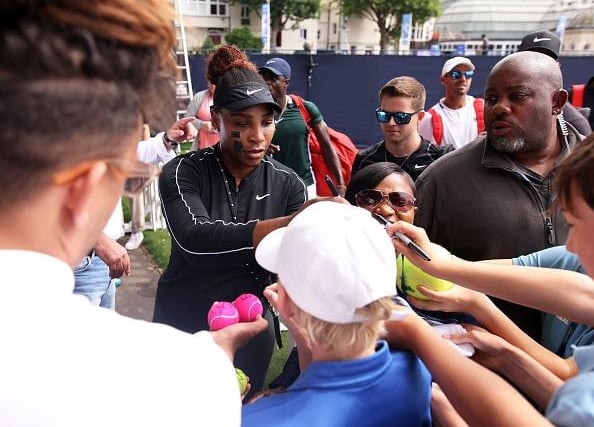 Serena Williams meets the fans