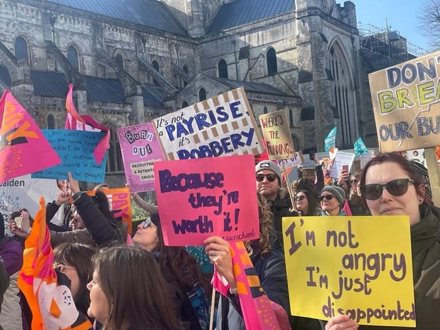 School strikes in Sussex: Hundreds of protesters arrive to take part in Sussex teacher protest - in 23 pictures