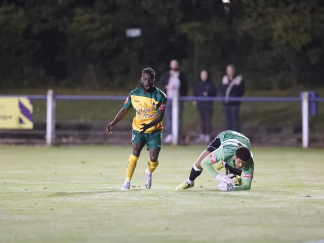 Marlow v Horsham, FA Cup second qualifying round replay